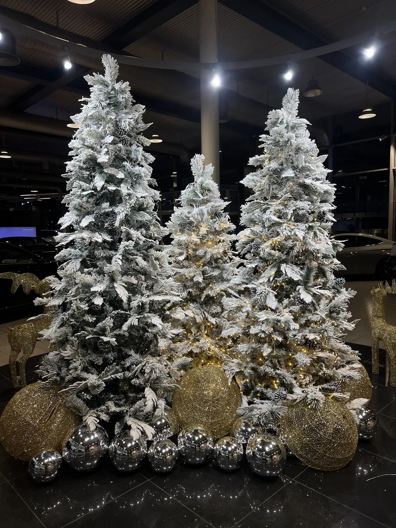 Gargour Group · Christmas · decoration by SevenPees